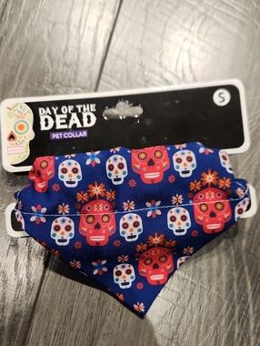 NWT Day of the Dead Dog Bandana Pet Collar - Blue Sugar Skull Sz S